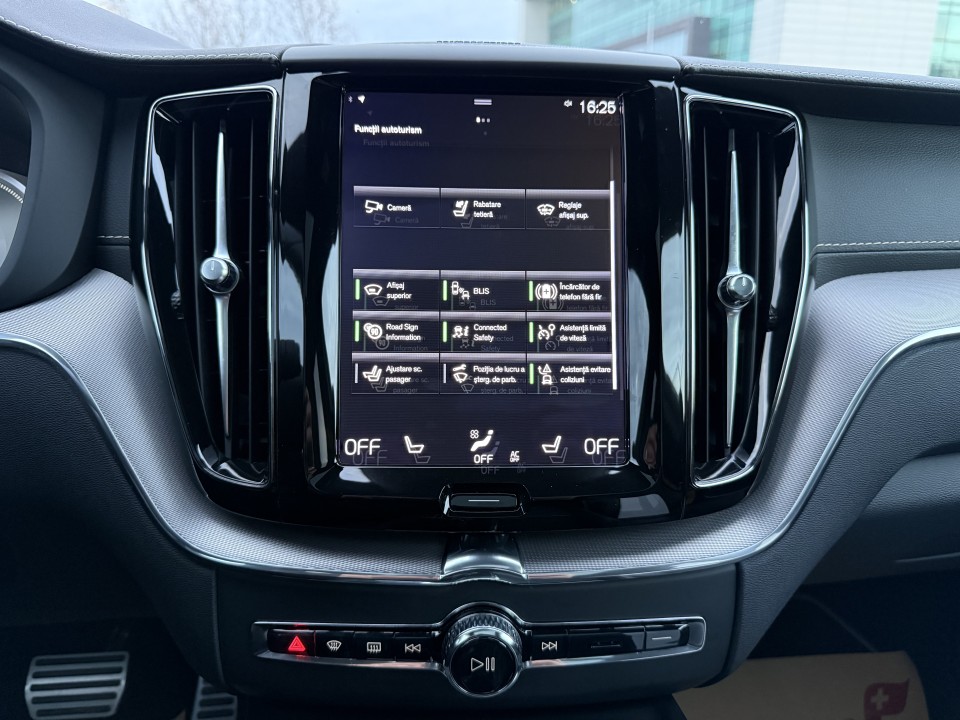 Volvo XC 60 T8 Recharge AWD Polestar Engineered - foto 27