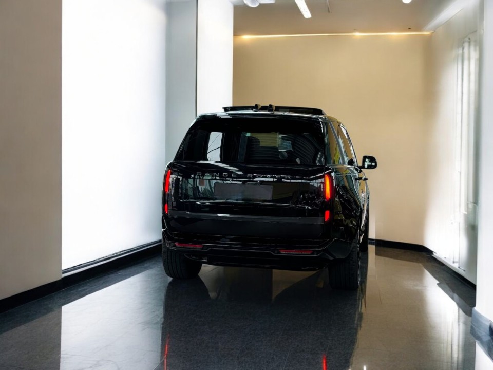 Land Rover Range Rover D350 Autobiography (3)