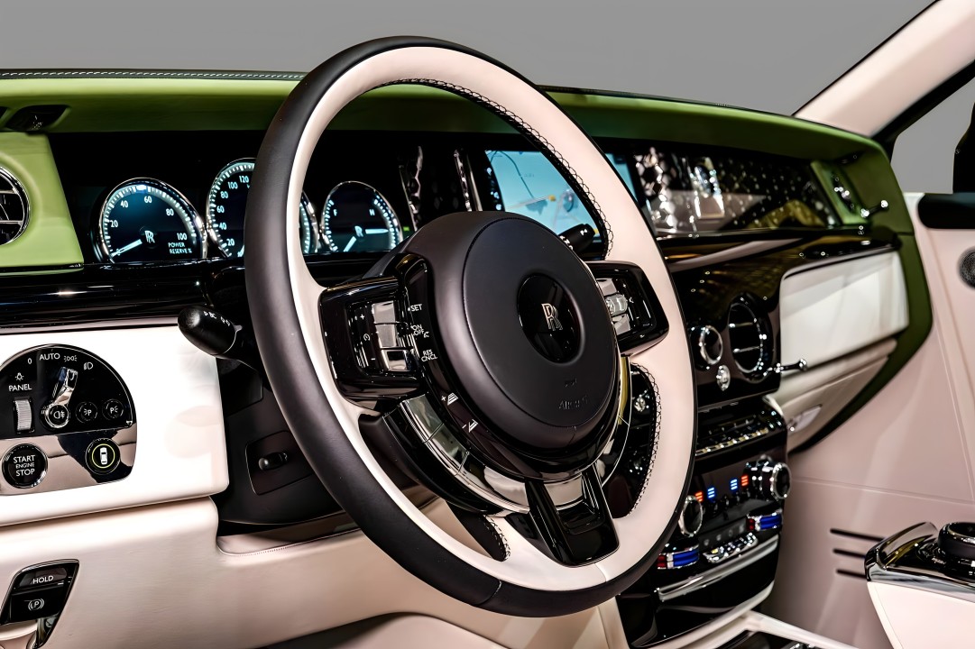 Rolls-Royce Phantom EWB - foto 12