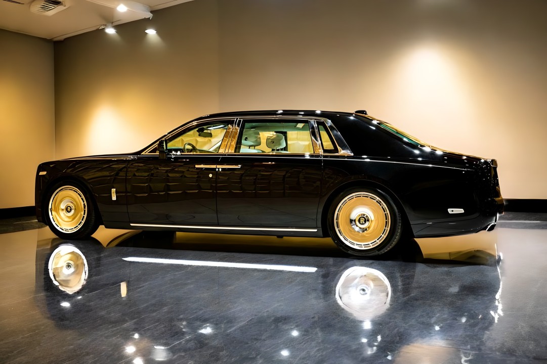 Rolls-Royce Phantom EWB - foto 6