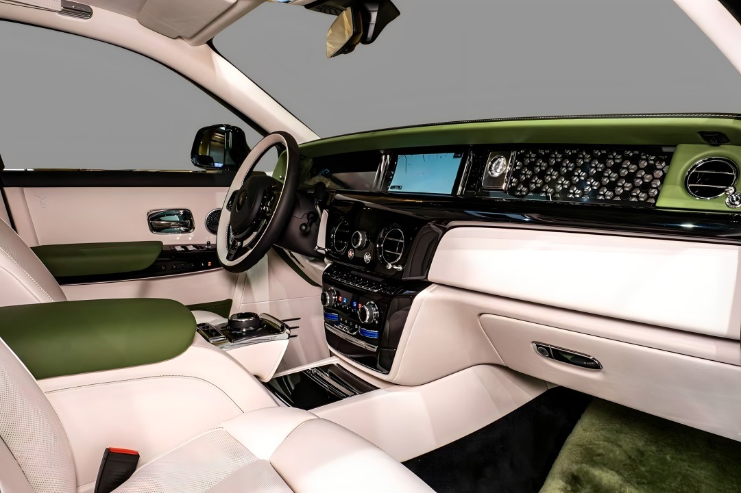 Rolls-Royce Phantom EWB - foto 16