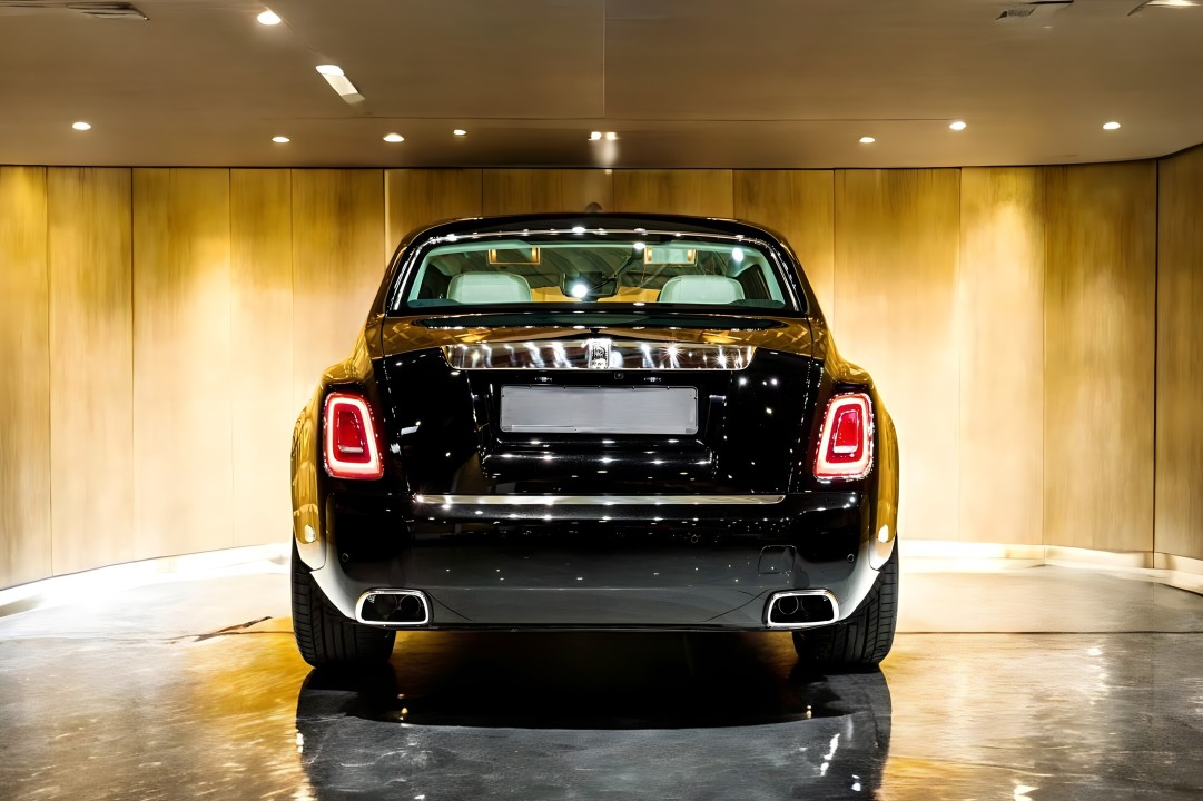 Rolls-Royce Phantom EWB (5)