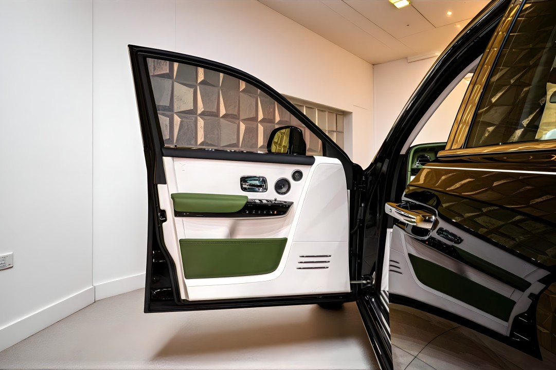 Rolls-Royce Phantom EWB - foto 26