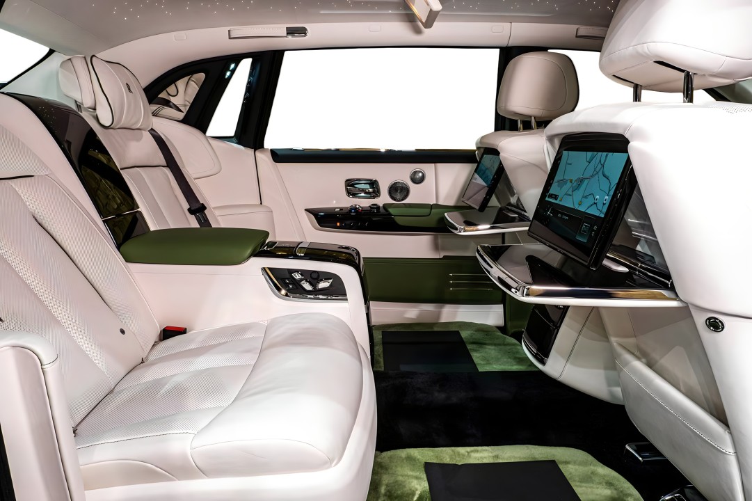 Rolls-Royce Phantom EWB - foto 18