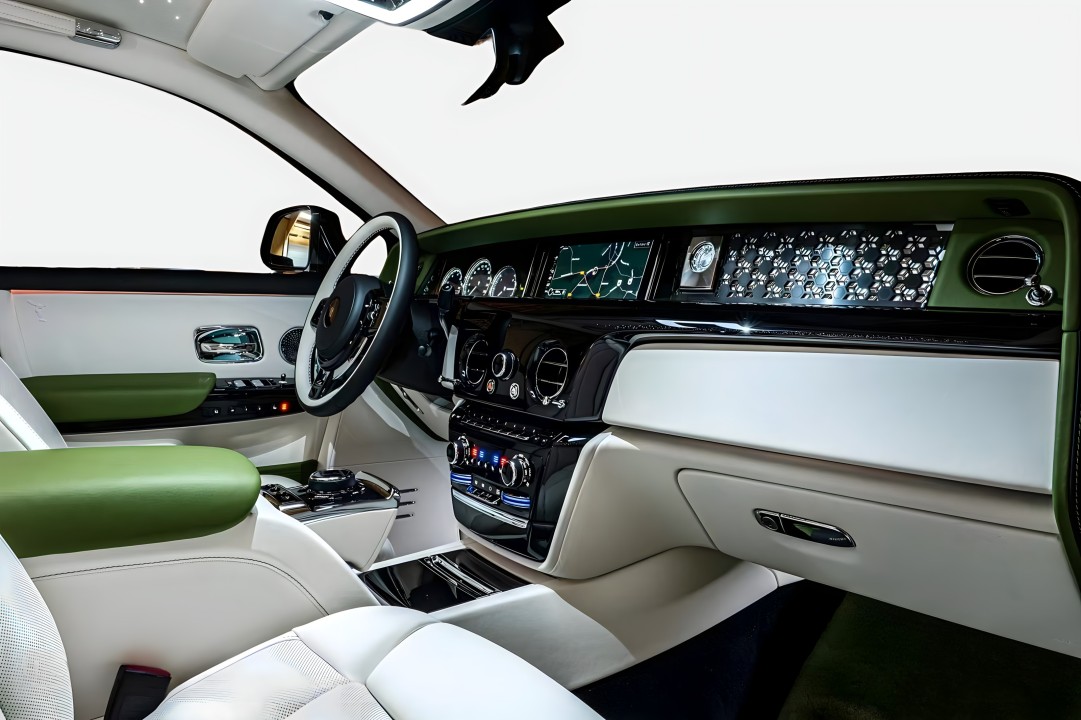 Rolls-Royce Phantom EWB - foto 14