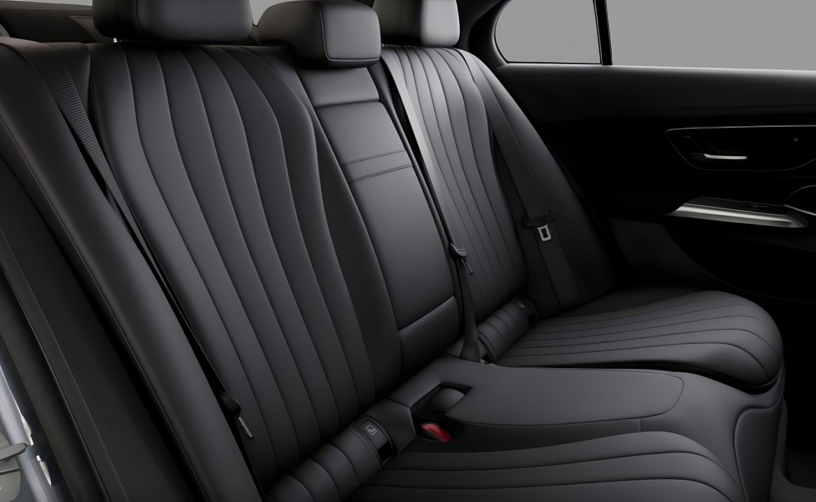 Mercedes-Benz E 400e 4MATIC AMG - foto 16