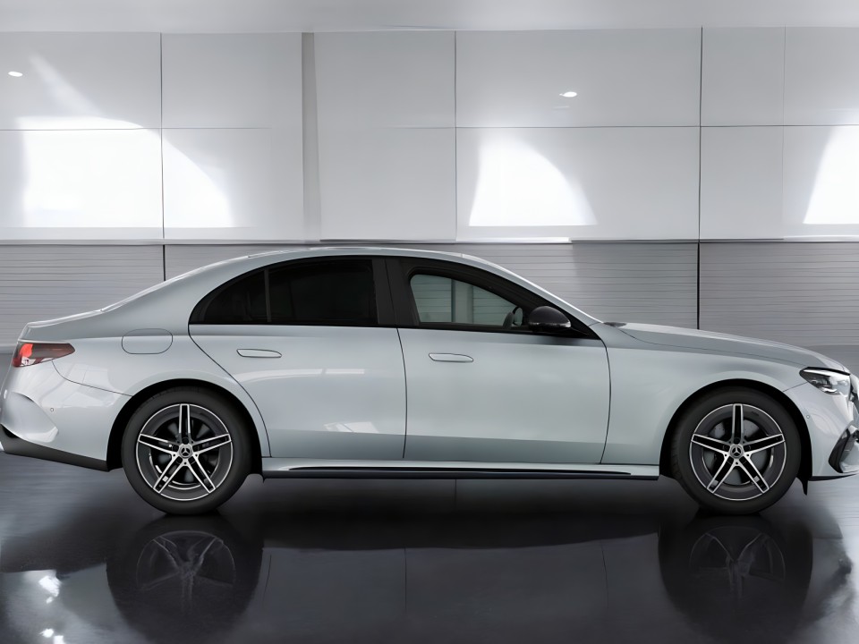 Mercedes-Benz E 400e 4MATIC AMG (3)
