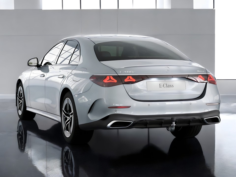 Mercedes-Benz E 400e 4MATIC AMG - foto 7