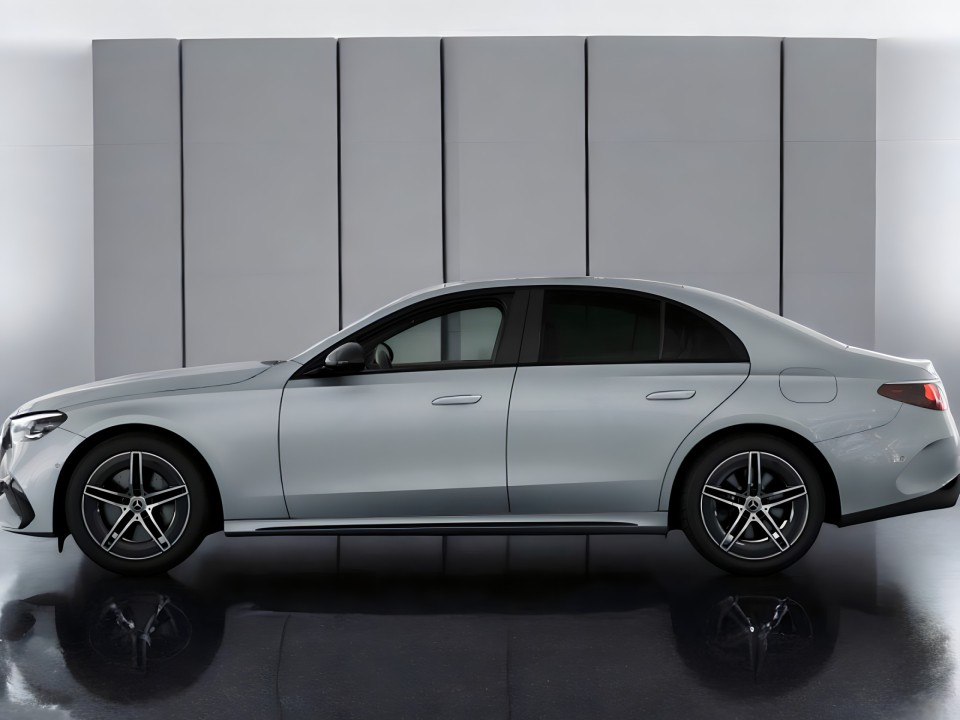 Mercedes-Benz E 400e 4MATIC AMG - foto 9