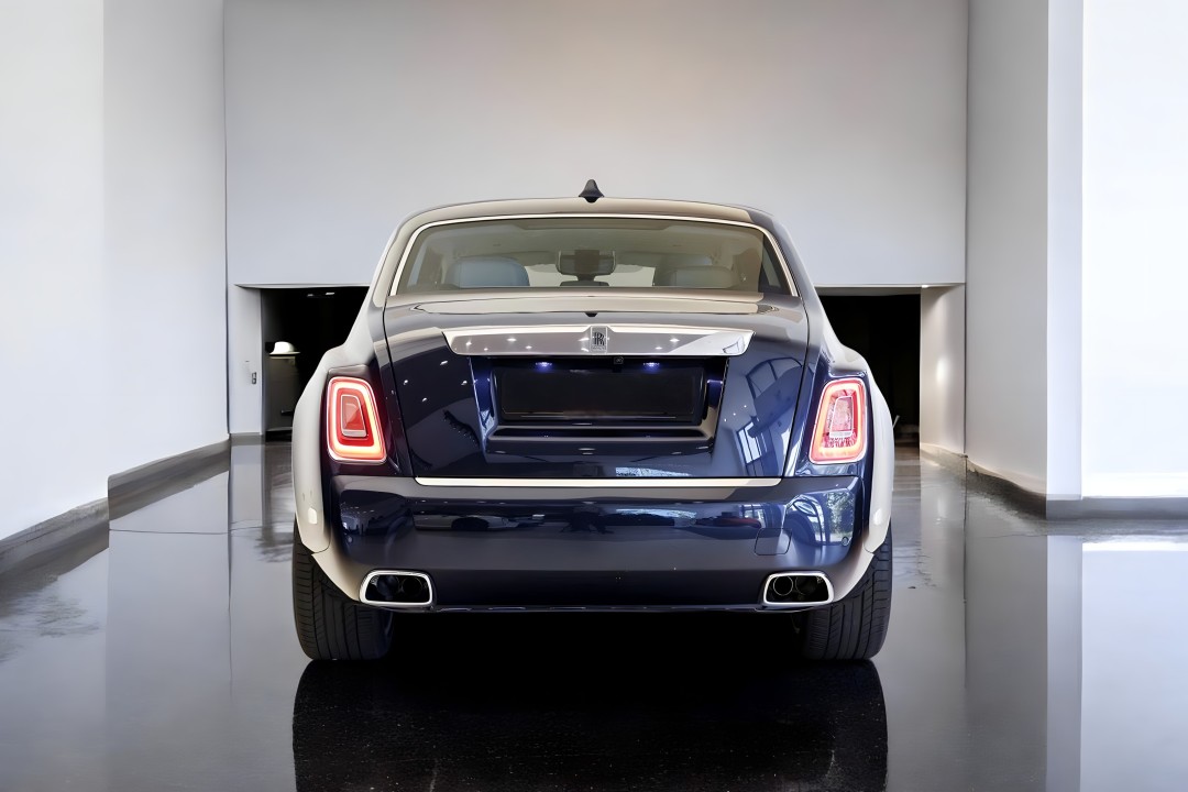 Rolls-Royce Phantom (5)