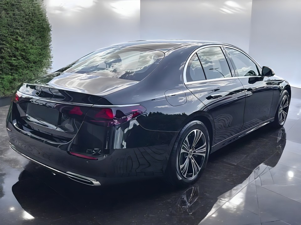 Mercedes-Benz E 450d 4MATIC Avantgarde (2)