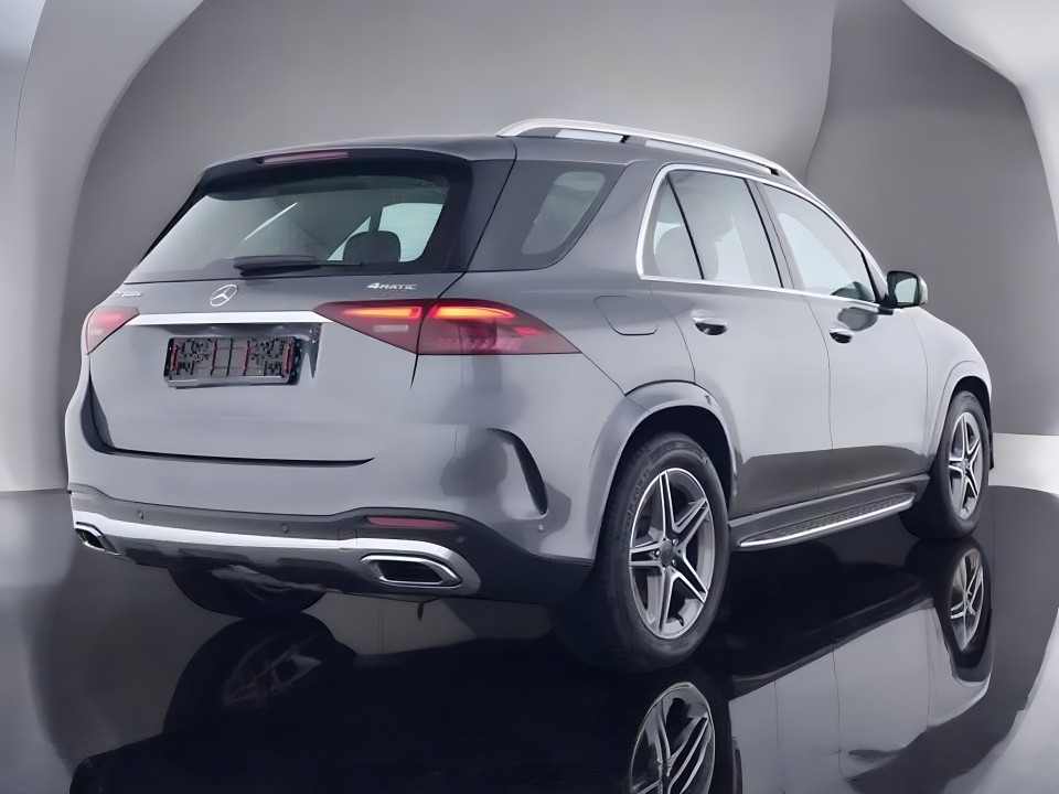Mercedes-Benz GLE 400e 4MATIC AMG (3)