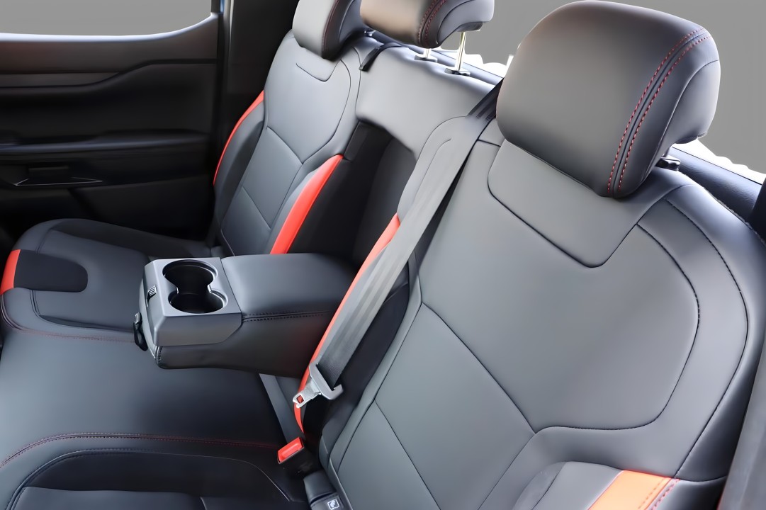 Ford Raptor - foto 16