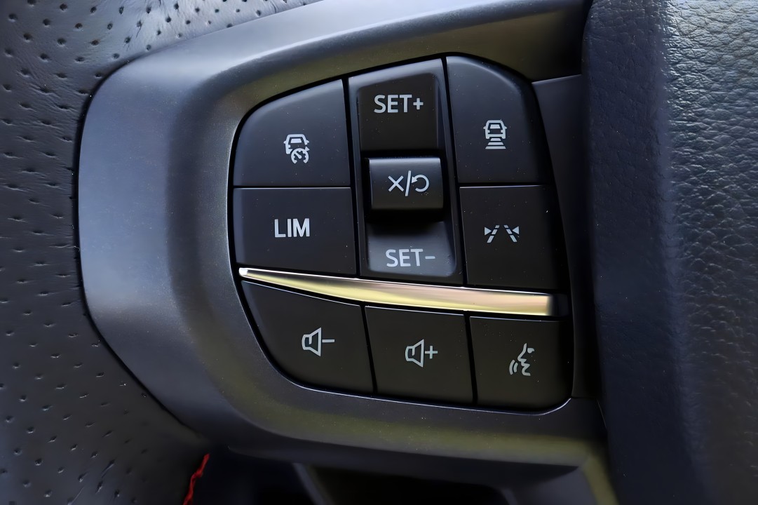 Ford Raptor - foto 11