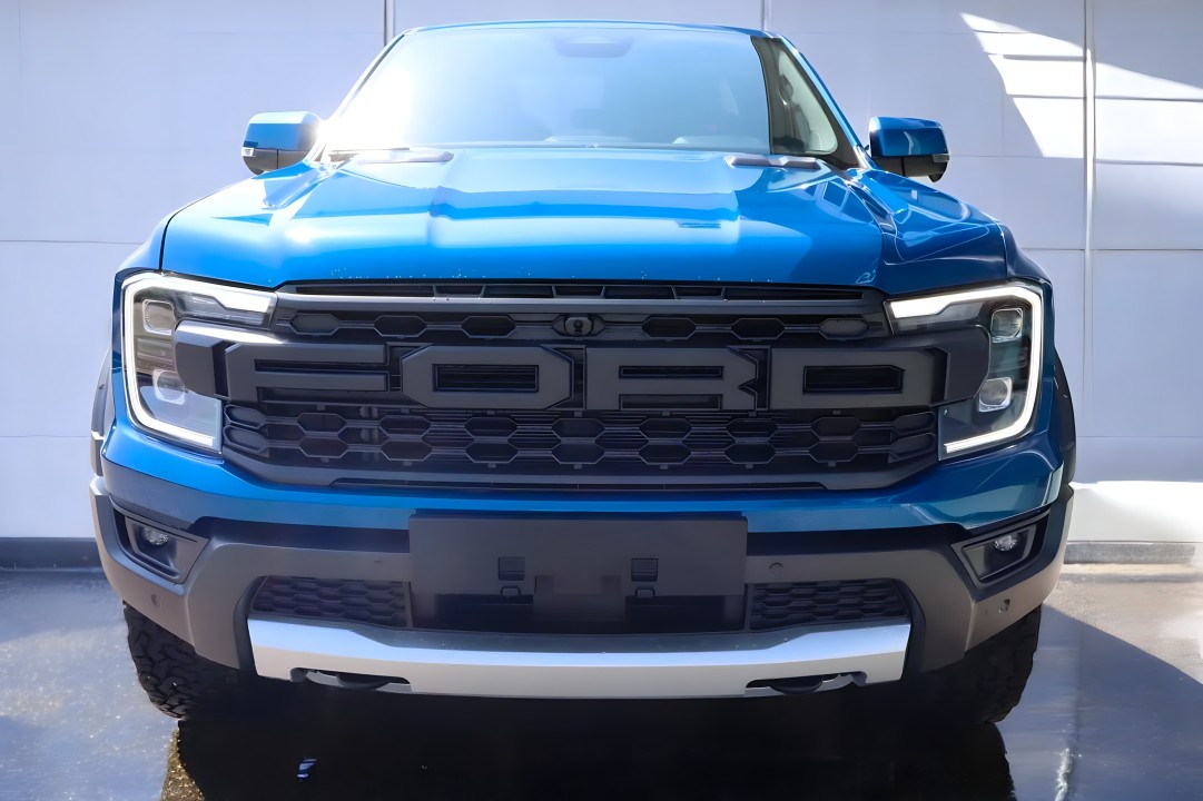 Ford Raptor - foto 8