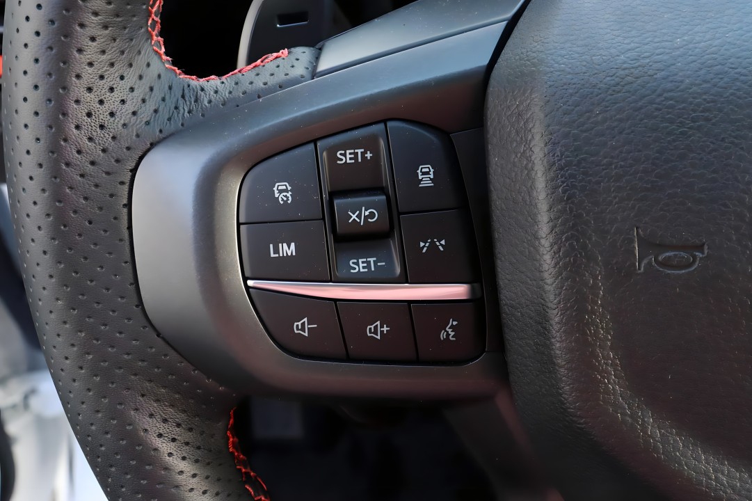 Ford Raptor - foto 12