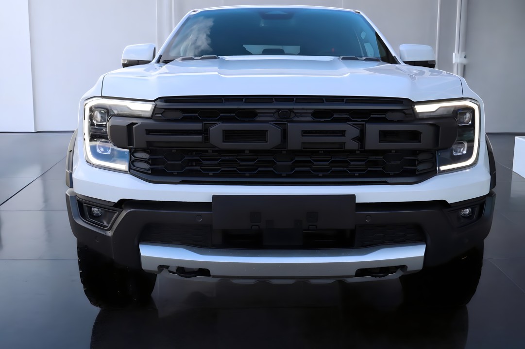 Ford Raptor - foto 6