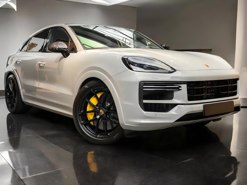 Porsche Cayenne Coupe Turbo E-Hybrid