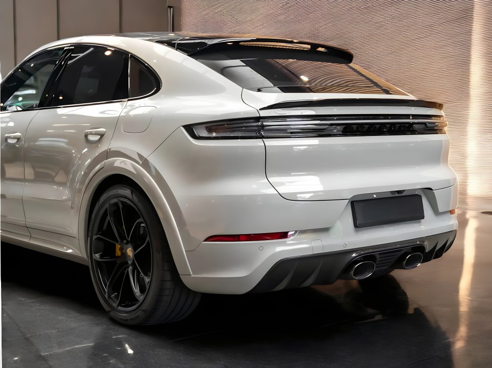 Porsche Cayenne Coupe Turbo E-Hybrid - foto 14