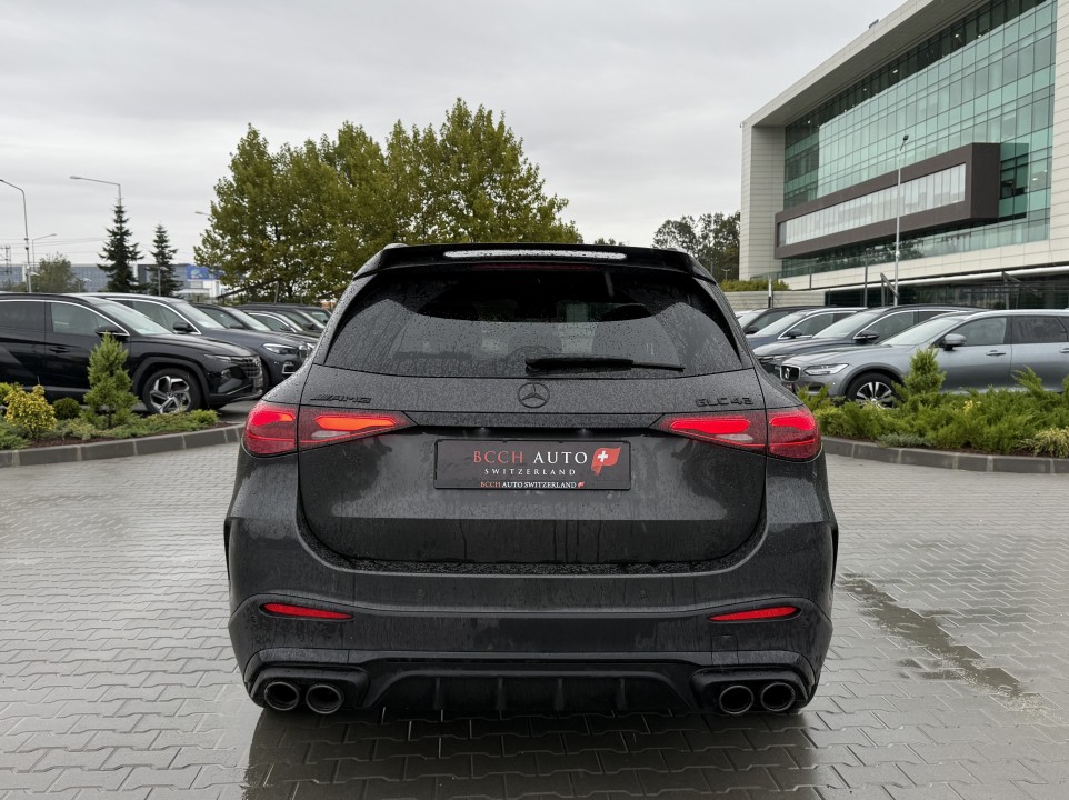 Mercedes-Benz GLC 300d 4MATIC AMG Line (4)