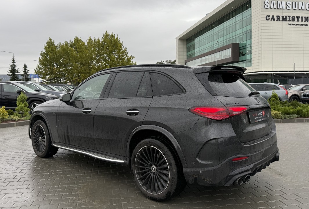 Mercedes-Benz GLC 300d 4MATIC AMG Line (5)