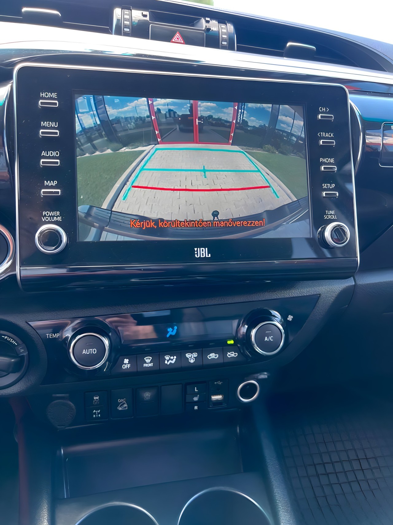 Toyota Hilux 2.8D - foto 19