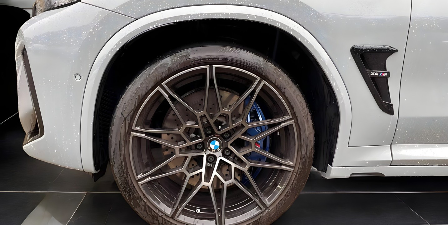 BMW X4 M Competition - foto 13