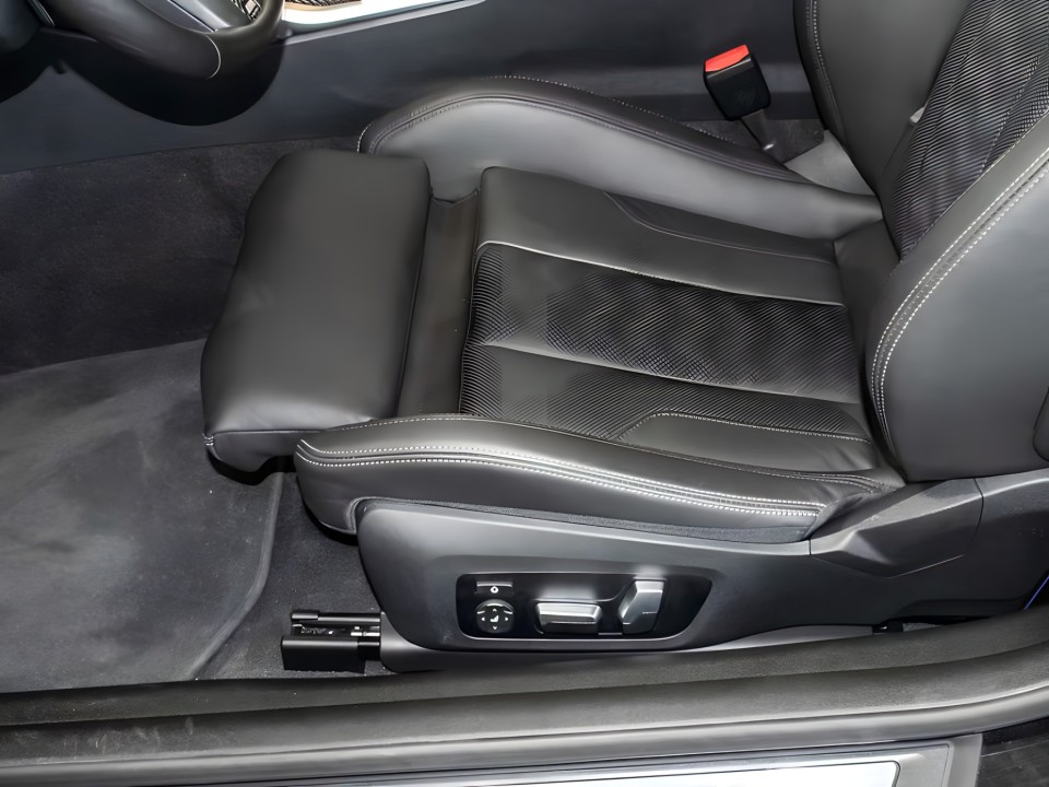 BMW M4 Competition - foto 15