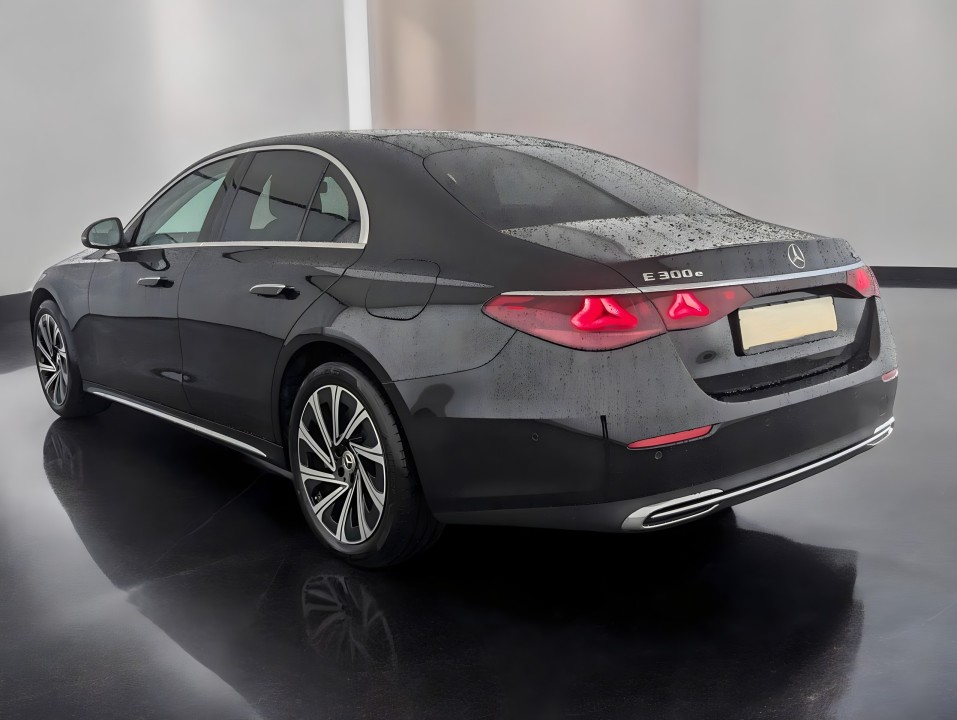 Mercedes-Benz E 300e 4MATIC Exclusive (4)