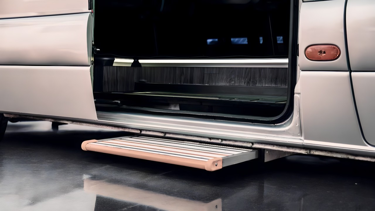 Mercedes-Benz Sprinter Tourer 316 CDI VIP - foto 18