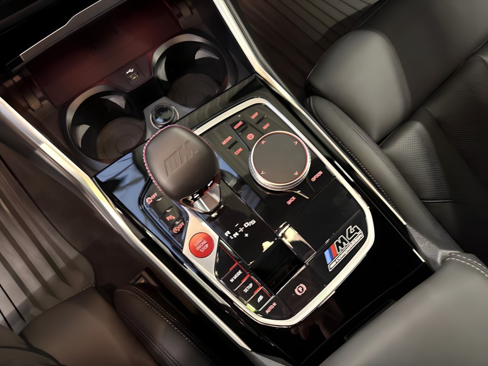 BMW M4 Competition - foto 8