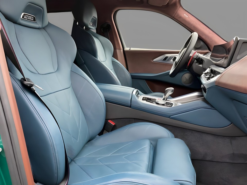 BMW XM 50e - foto 12