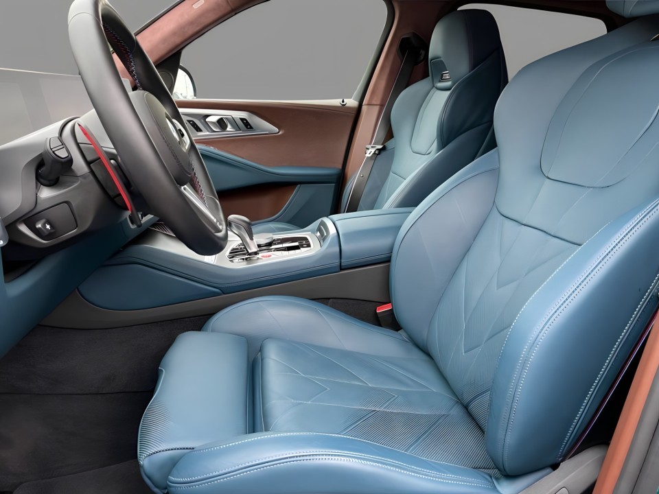 BMW XM 50e - foto 11