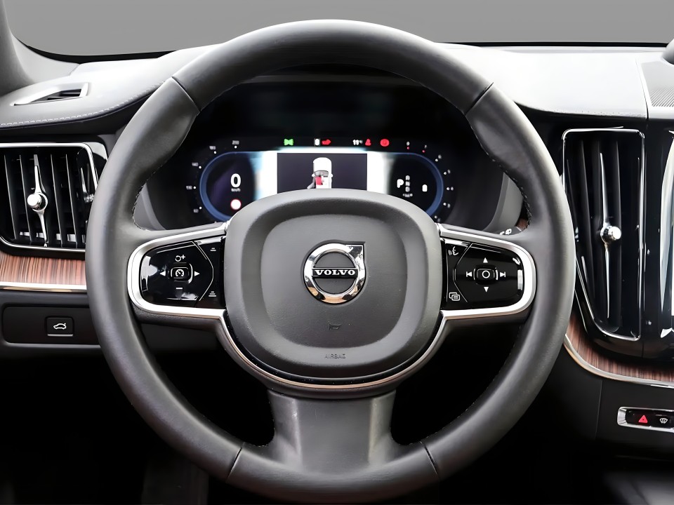 Volvo XC 60 B5 AWD Ultra Dark - foto 7