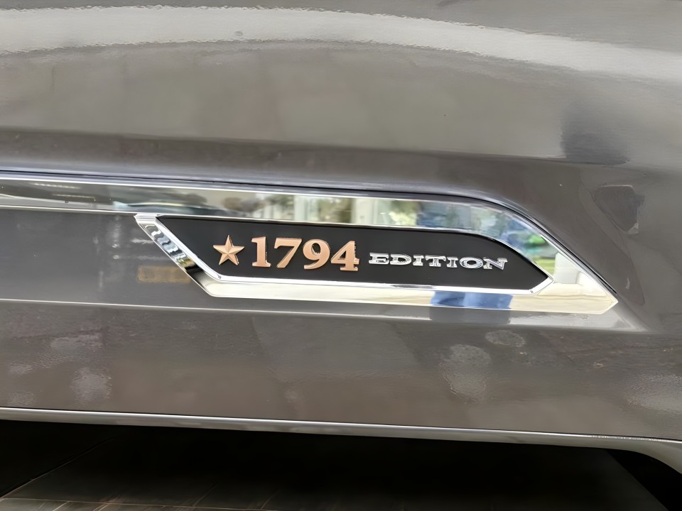 Toyota Tundra - foto 16