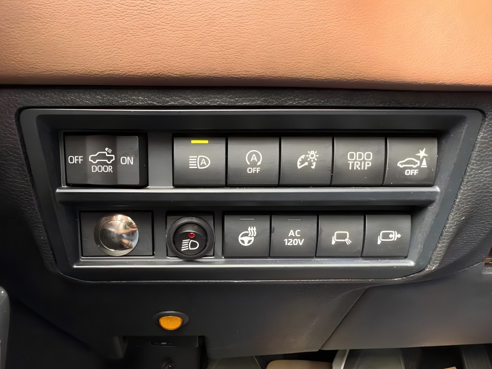 Toyota Tundra - foto 11