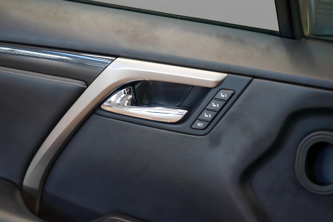 Lexus Seria RX 300 - foto 20