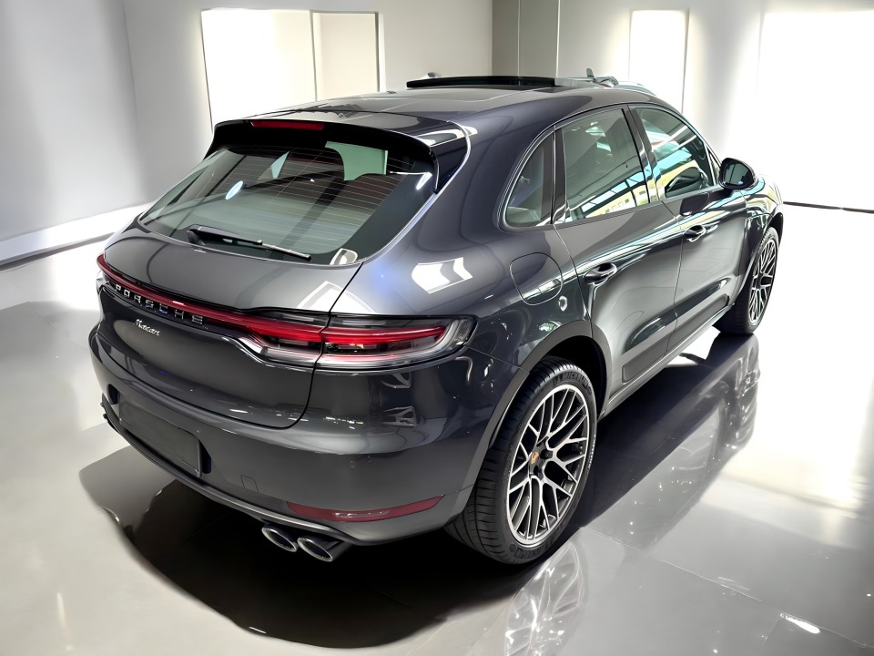 Porsche Macan (2)