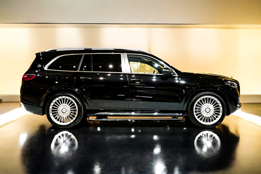 Mercedes-Benz GLS Maybach 600 (4)