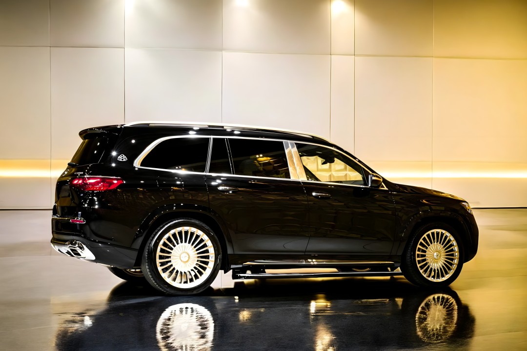 Mercedes-Benz GLS Maybach 600 (5)