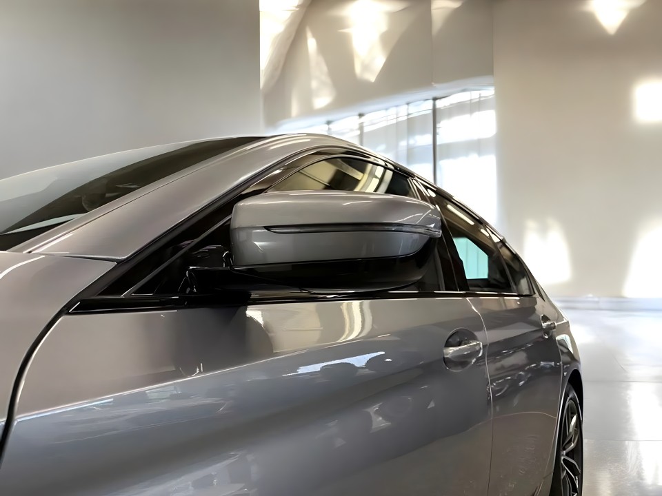 BMW Seria 5 530e xDrive M-Sport - foto 12