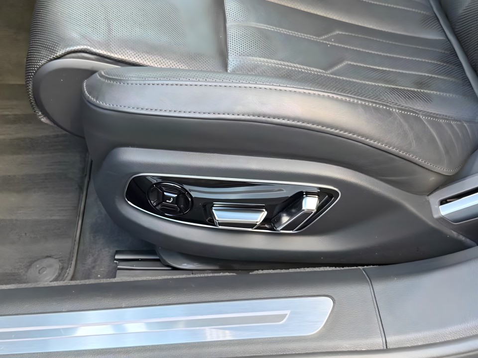 Audi A8 50TDI Quattro S-Line - foto 44