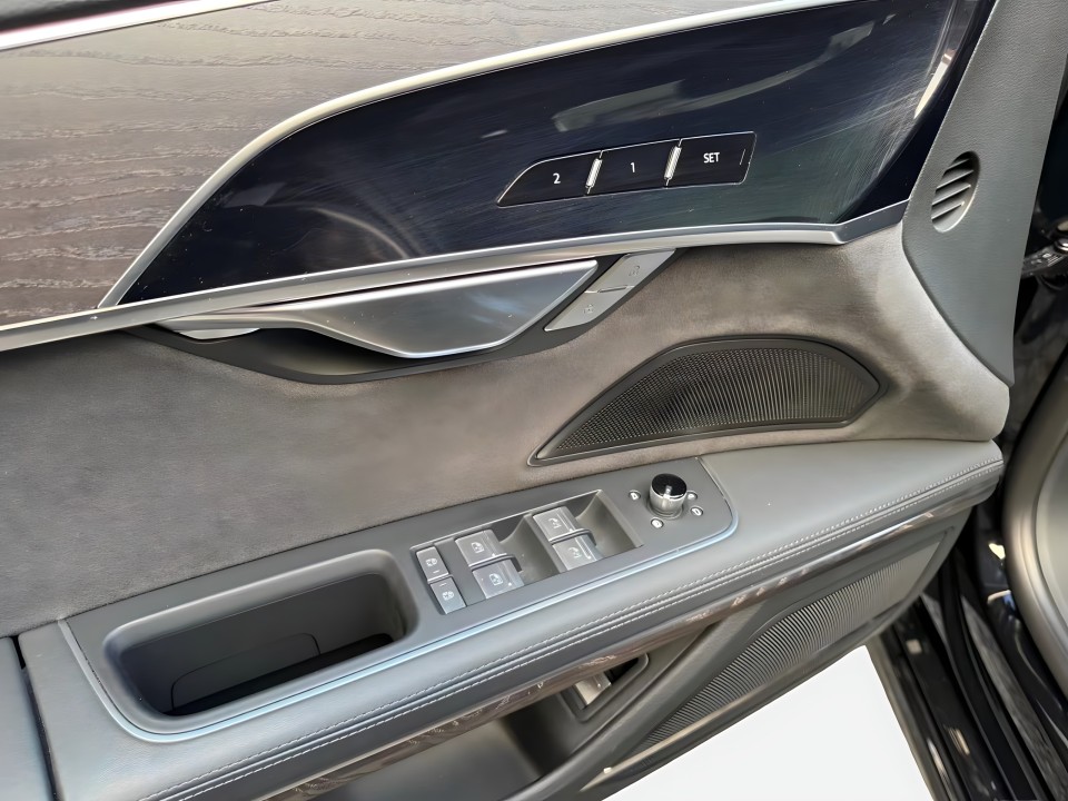 Audi A8 50TDI Quattro S-Line - foto 40