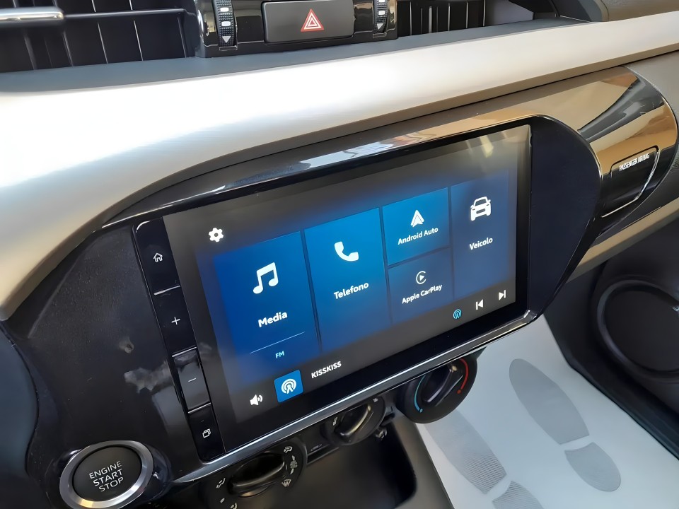 Toyota Hilux 2.8D - foto 12