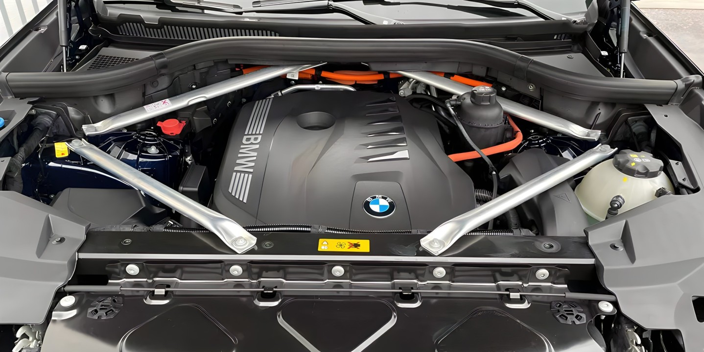 BMW X5 xDrive50e - foto 12