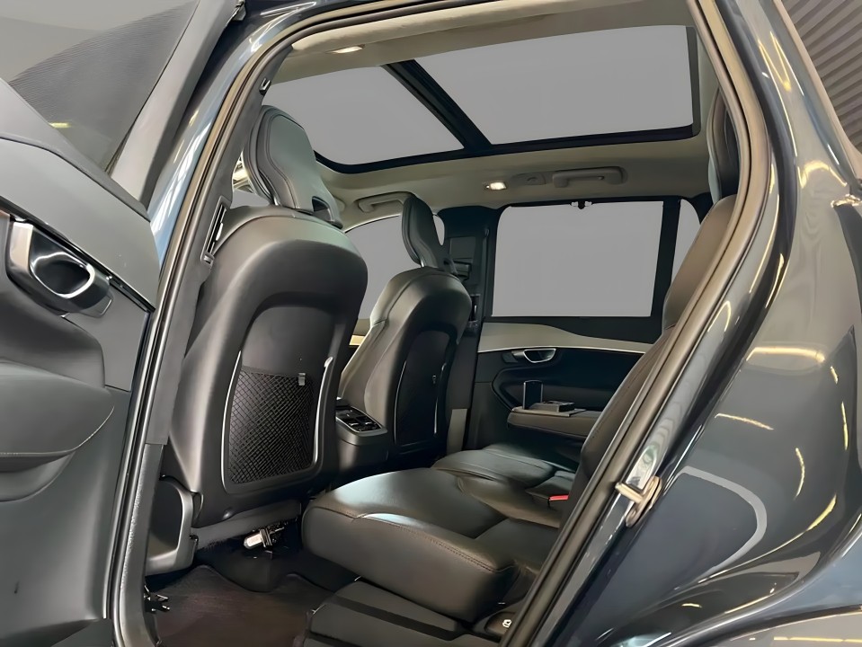 Volvo XC 90 B5 AWD Ultimate Dark - foto 11