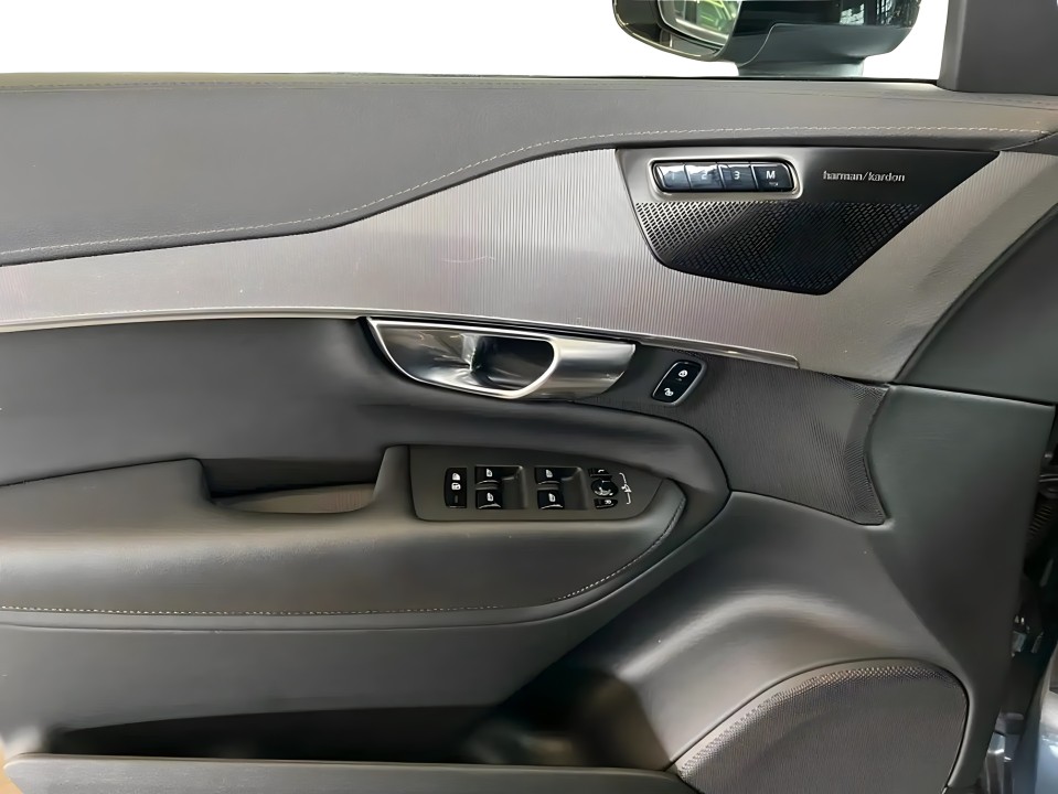 Volvo XC 90 B5 AWD Ultimate Dark - foto 22