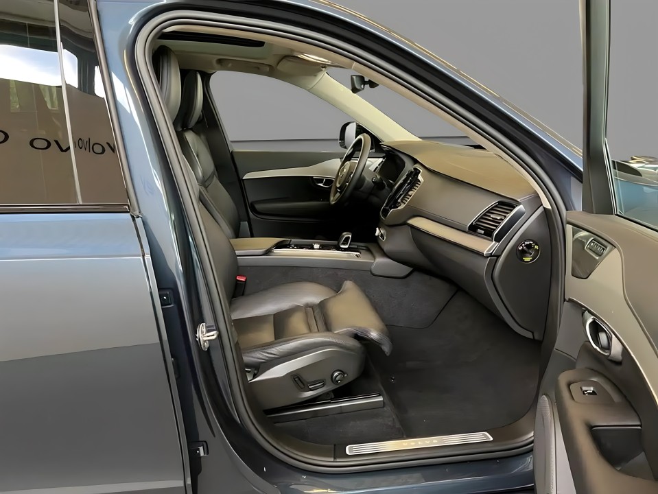 Volvo XC 90 B5 AWD Ultimate Dark - foto 14