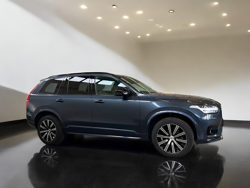 Volvo XC 90 B5 AWD Ultimate Dark (2)