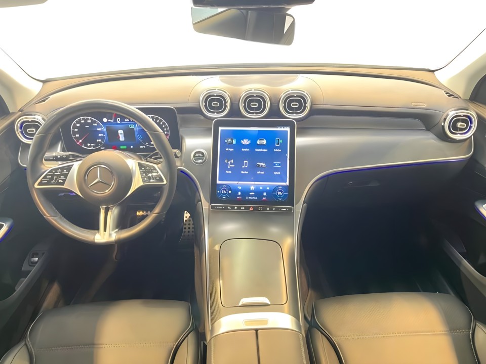 Mercedes-Benz GLC 300e 4MATIC (4)